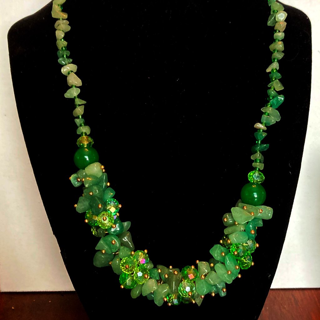Beautiful Vintage Handmade Green Aventurine Chips And Beads Necklace